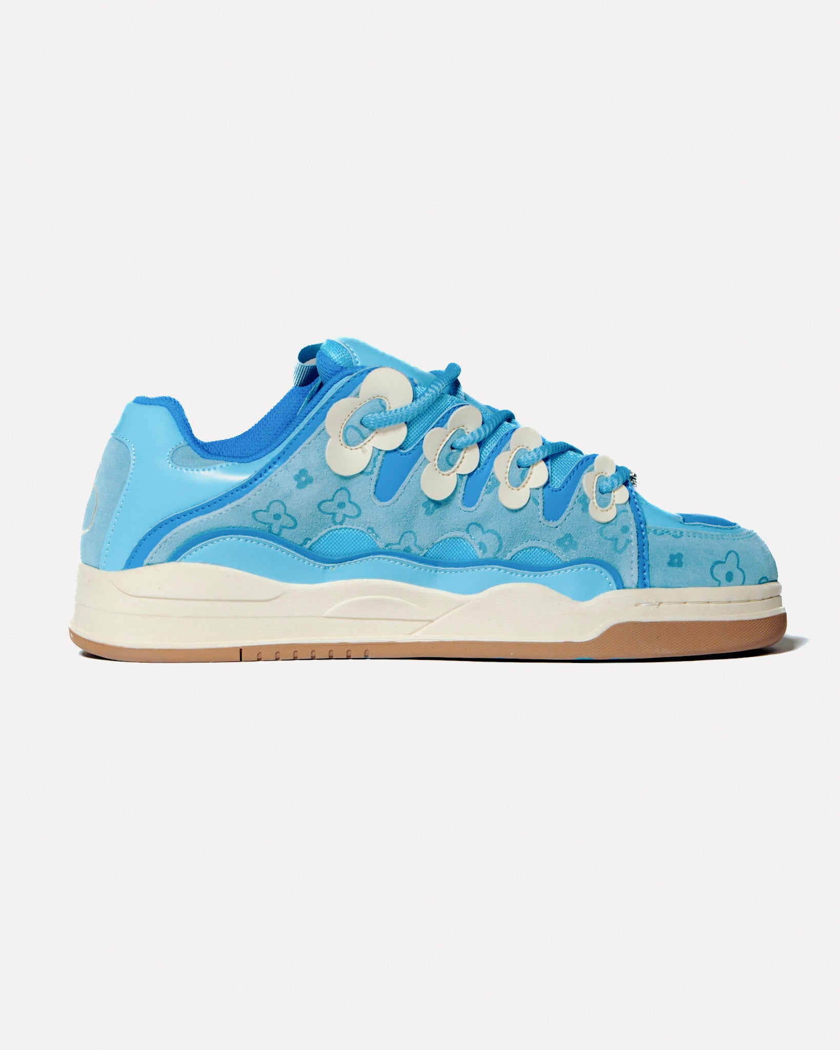 Soft Serve 01 by WUUSKÎ — Brunnera Blue, chunky laces detail