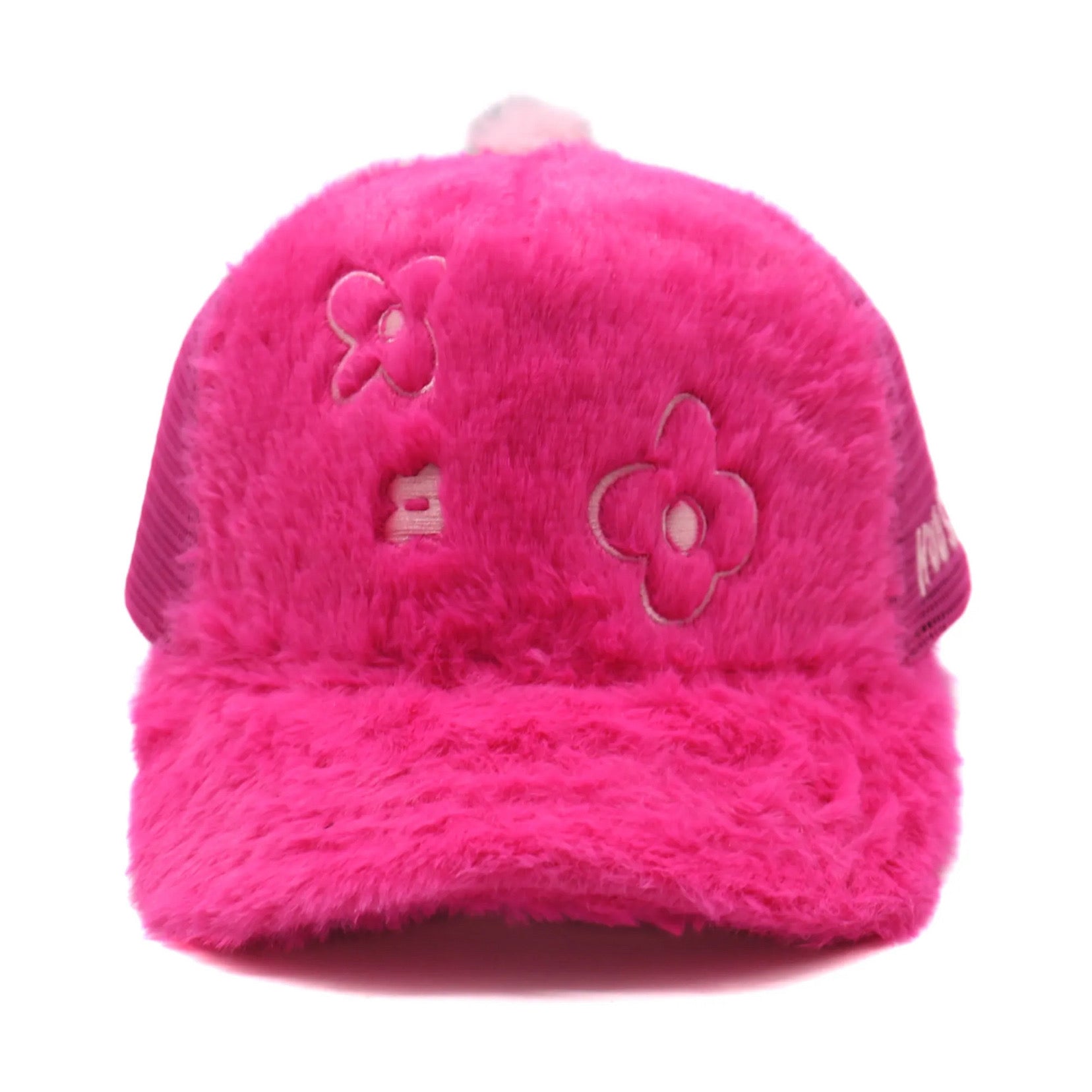 WUUSKÎ "Rewolf" faux rabbit fur trucker hat in pink — 5-panel, adjustable